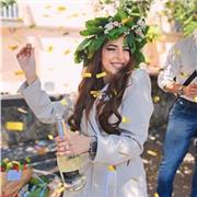 Anni di esperienza in merito. Capace di entrare in empatia e sintonia con l’alunno per una lezione efficace e senza stress.